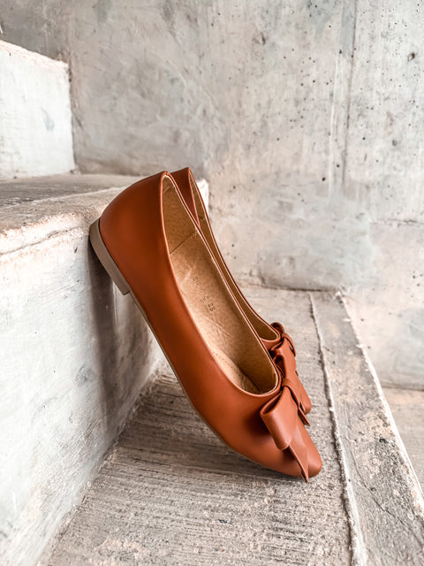 Paris Simple Knot Brown Flats