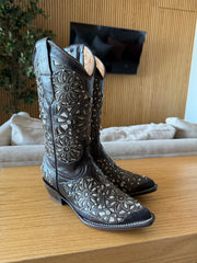 Texas Boots de Piel Chocolate con diseño calado