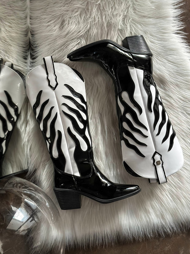 Wild Blaze White & Black Boots