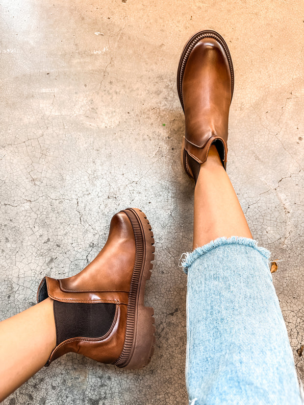 Harlem Simple Brown Boots