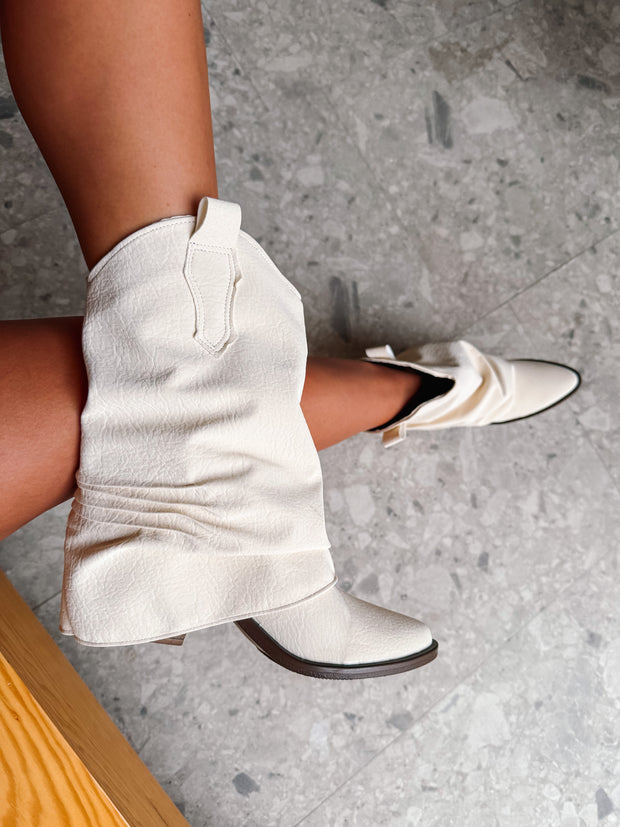 Old Hood Ivory Boots