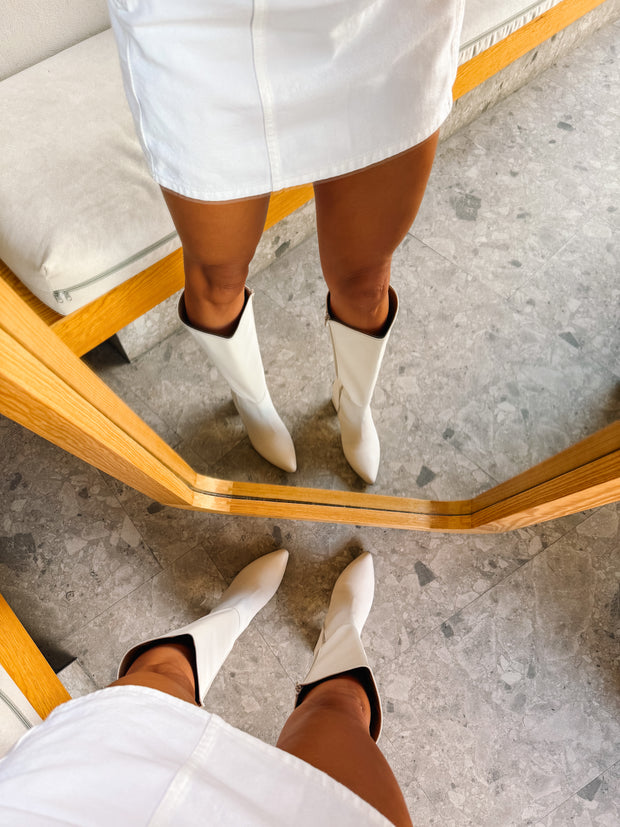 Lina Ivory Boots