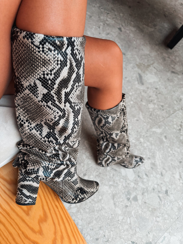 Mica Long Boots Snake