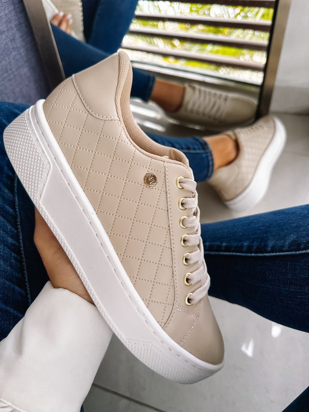 Reno Bold Square Nude Sneakers