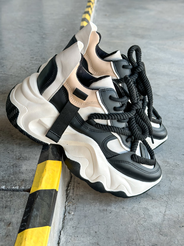 Manhattan Latte & Black Sneakers