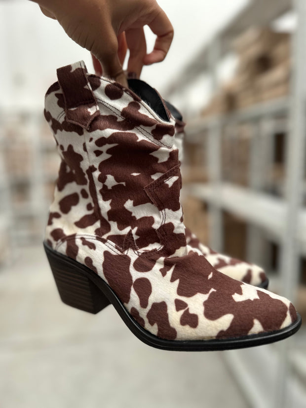 Cowgirl Short Blonde Cow Boots