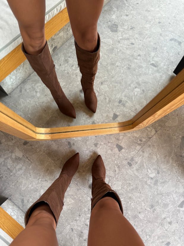 Greta Boots Café