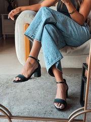 New Kicker Ancle Black Heels