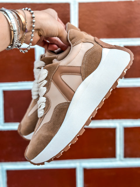 Valkiria Nude & Latte Sneakers