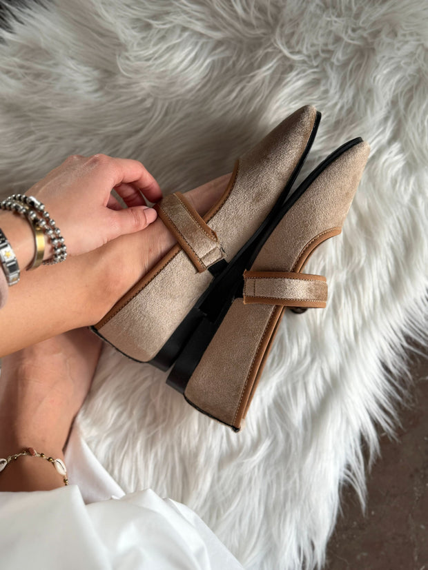 Baltimore Strap Beige Taupe Flats