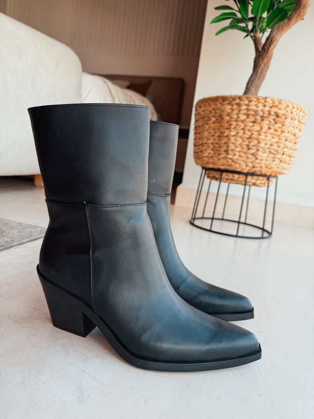 Dorian Black Boots