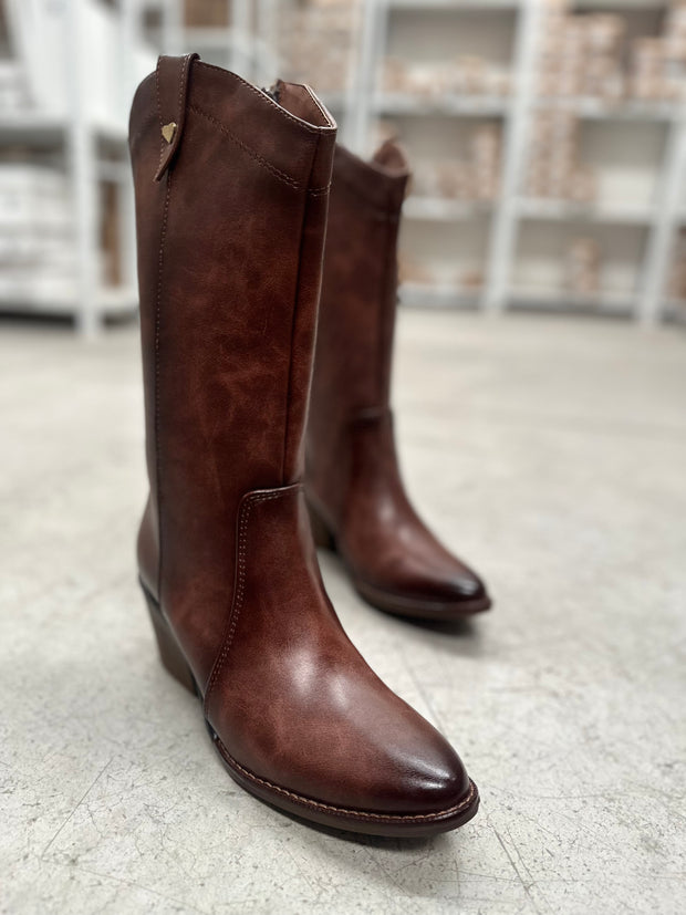 Wild Root | Botas Cowboy Minimal Marrón con Tacón y Corazón Metálico