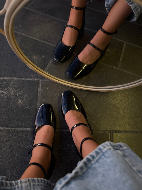 Helena Black Tacón Mini