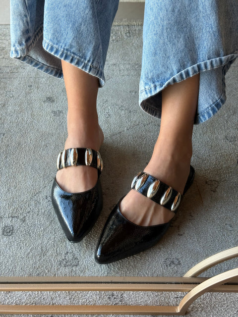 Dakota Black Charol Mules