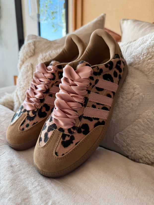 Sporty Leopard Sneakers Pink Laces