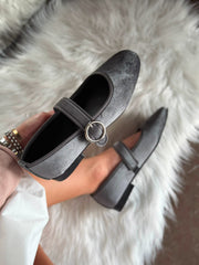Baltimore Strap Grey Flats