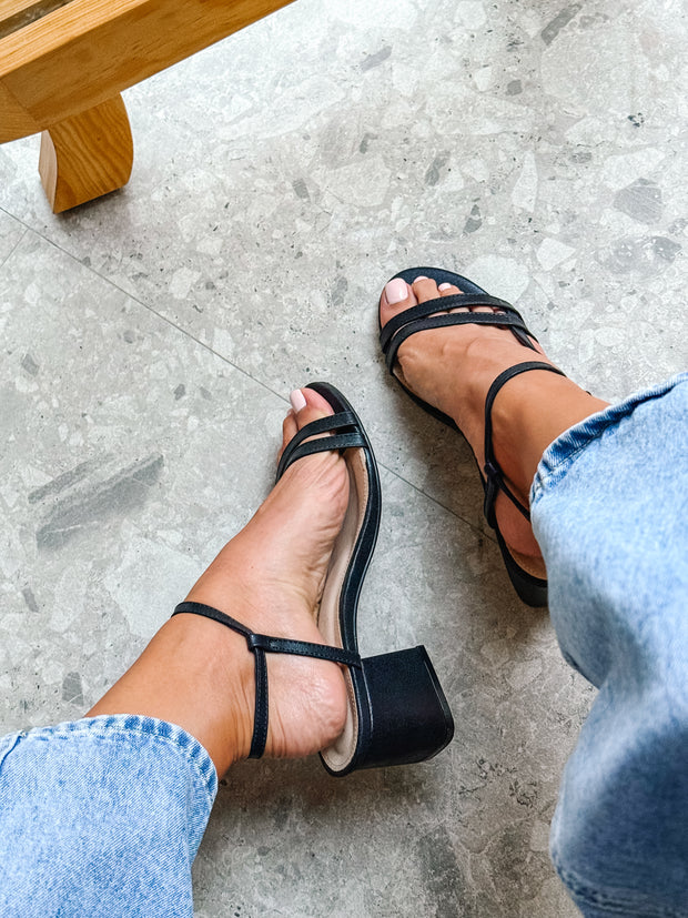 Mona Heels Negro