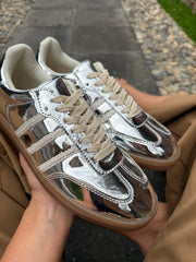 Silver Sneakers Franjas Tejidas