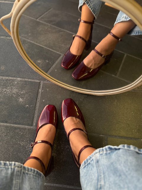 Helena Burgundy Tacón Mini