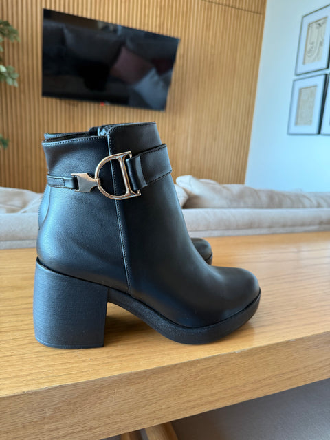 Sevilla Negro Tipo Piel Boots