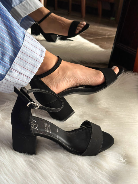 New Kicker Ancle Swede Black Heels