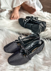 Roby Flats Lace Black