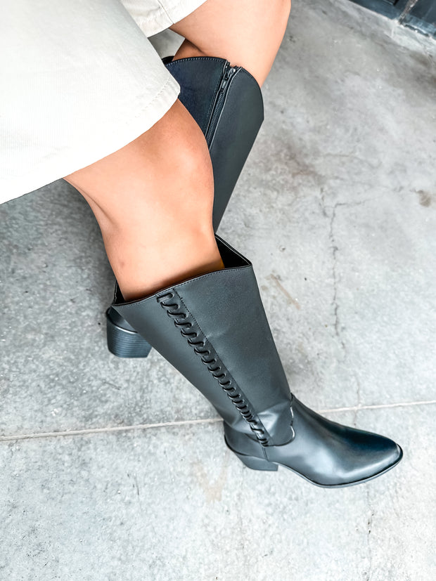 Curl Black Boots