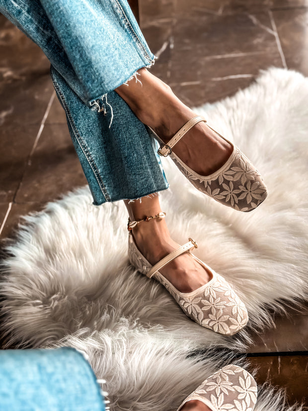 Mary Jane Flores Latte Balerinas