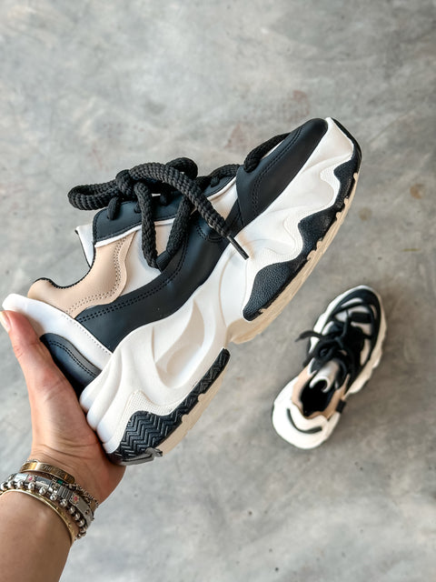 Manhattan Latte & Black Sneakers
