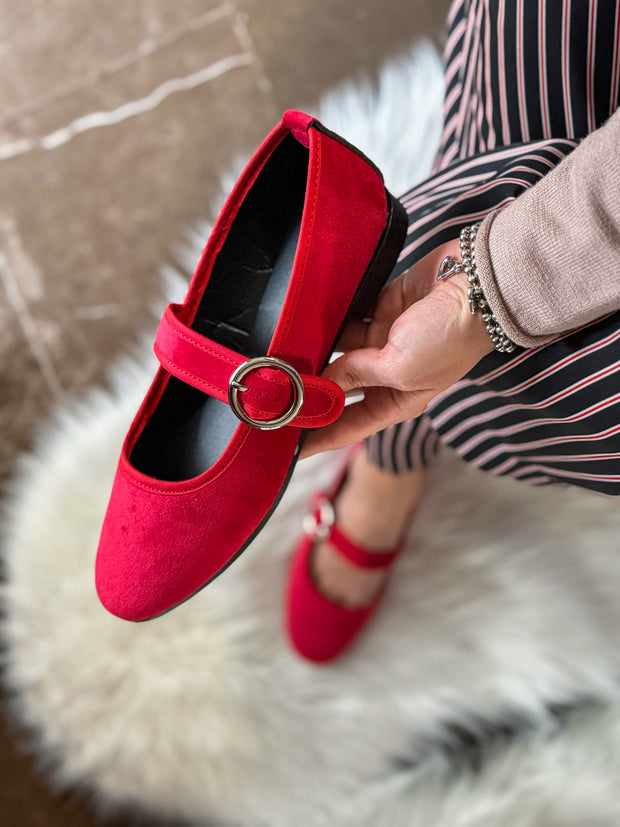 Baltimore Strap Red Flats