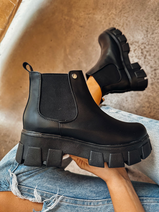 Harlem Chunky Black Boots