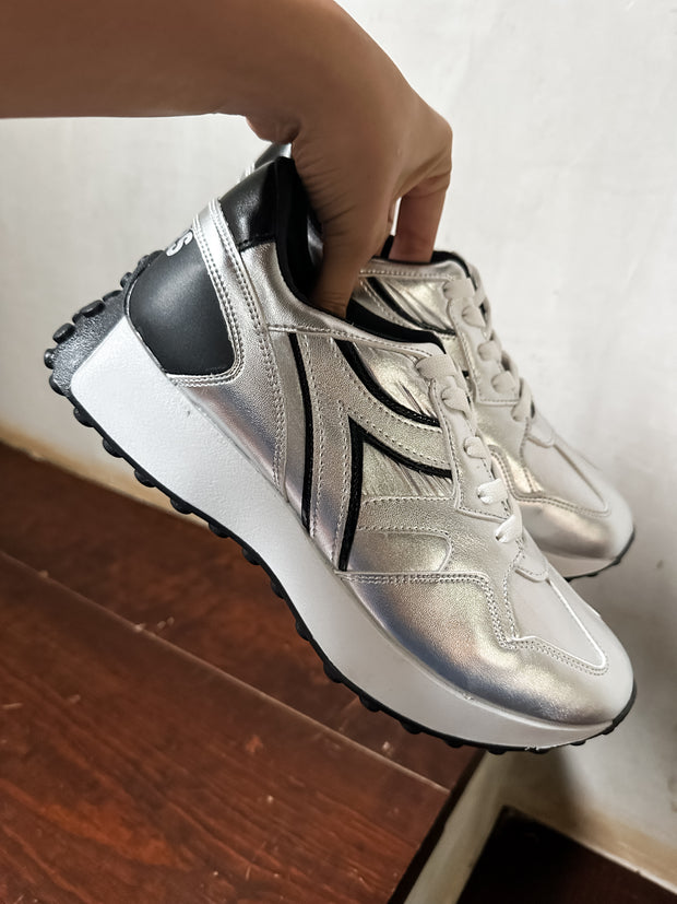Bronx Silver & Black Sneakers