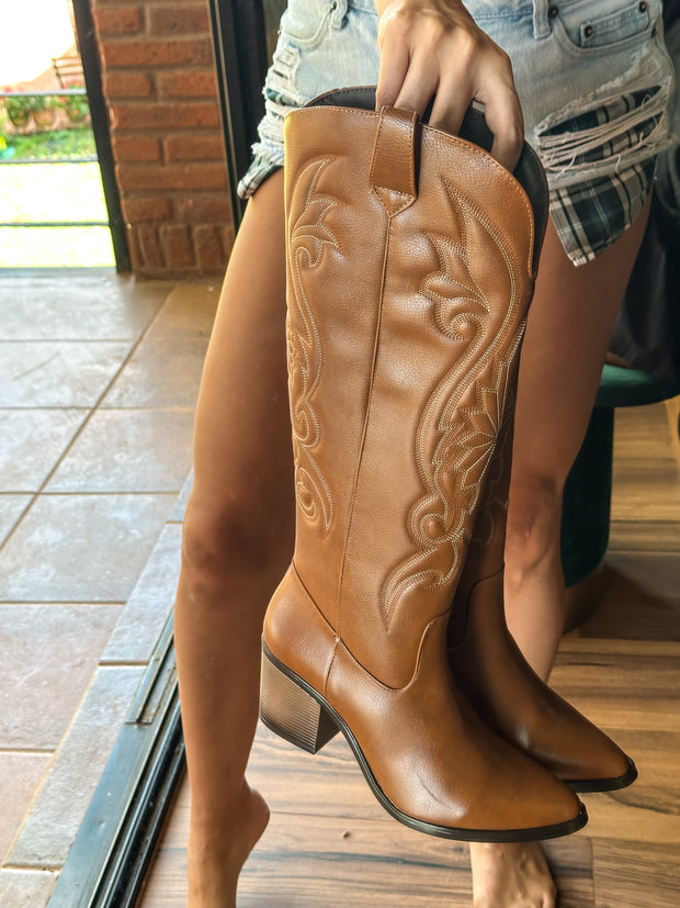 Dutton Camel Boots