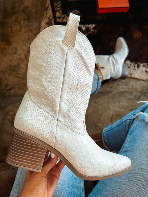 Texas Snake Ice Boots