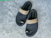 Doit Yute Black Sandals
