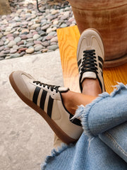 Black franjas tipo piel Sneakers Sporty