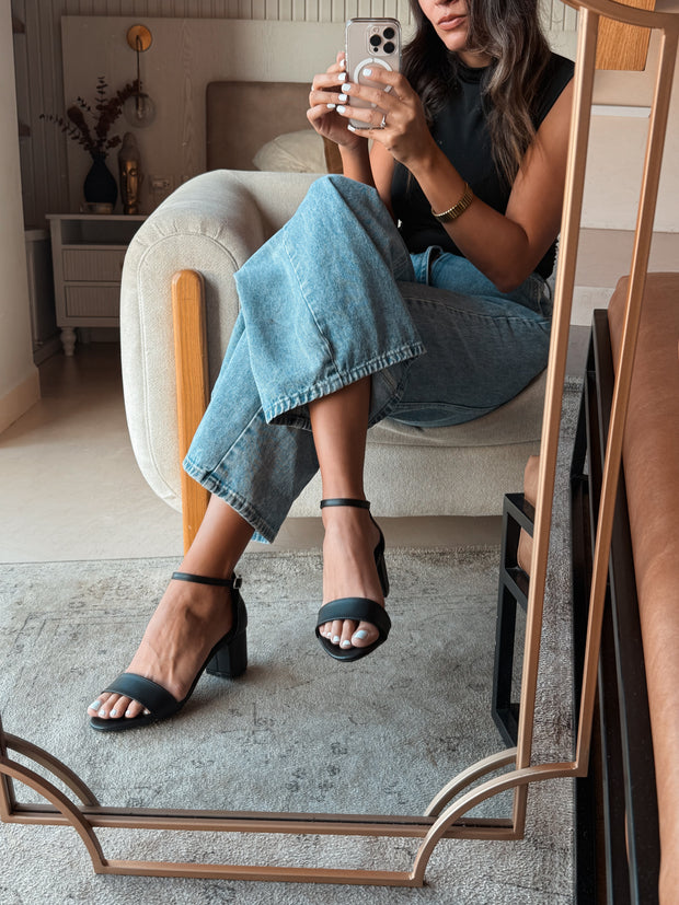 New Kicker Ancle Black Heels