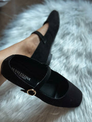 Snow Black Flats