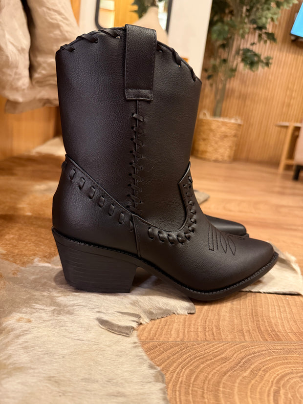 Nevada Black Boots