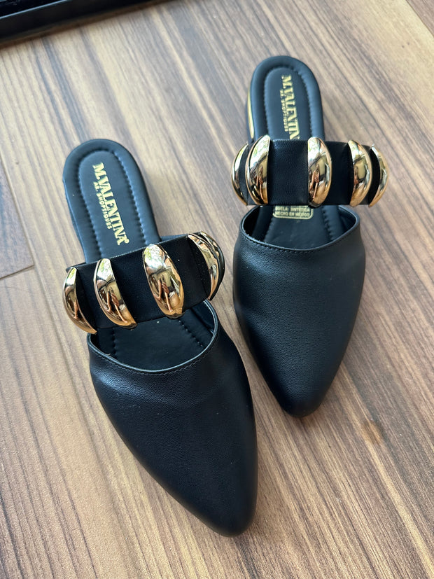 Dakota Black Flats