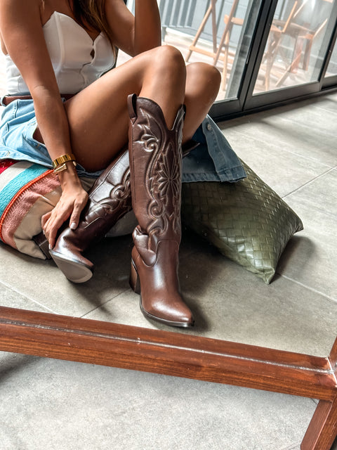 Dutton Chocolate Boots