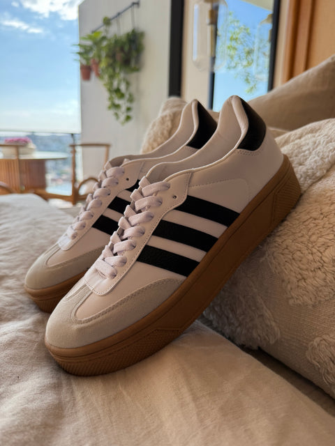 Milan White Clásicos Sneakers