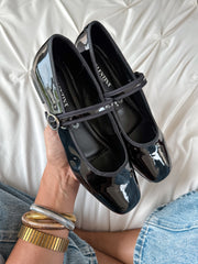 Mary Jane Charol Negro Flats