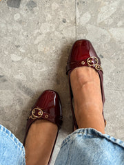 Mia Heels Clásicos Con hebilla dorada Tacón mini Vino
