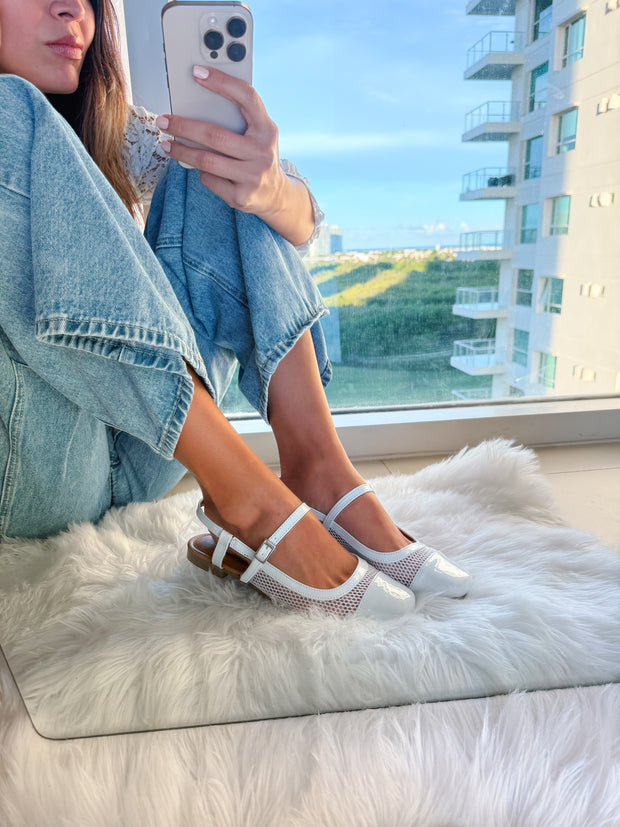 Roby White Flats