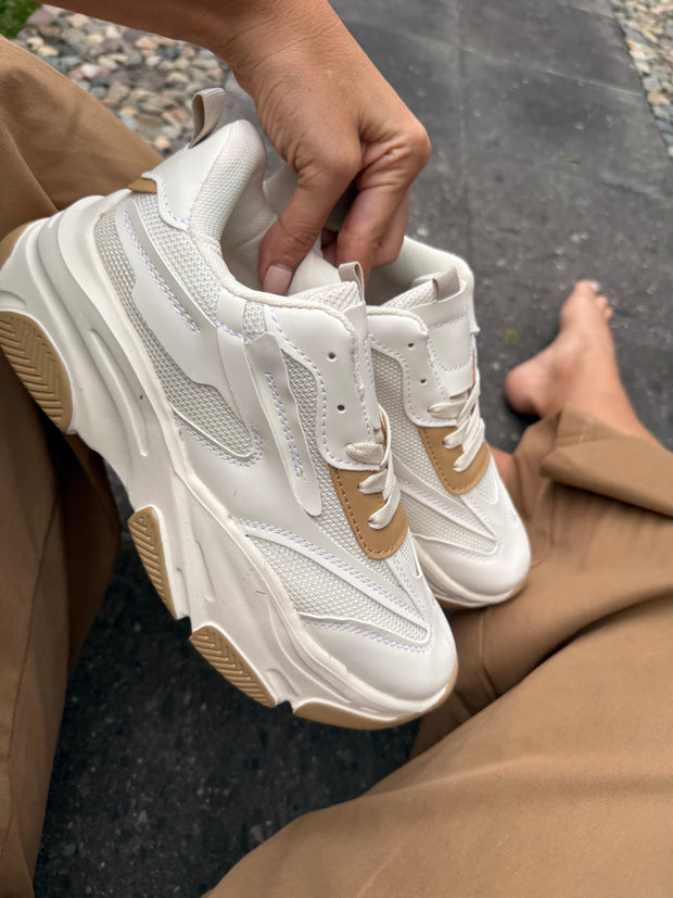New York Sneakers Ivory detalles Camel