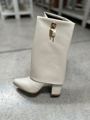 Valle Padlock Boots White