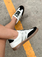 Sporty Valentina Black & Silver Sneakers