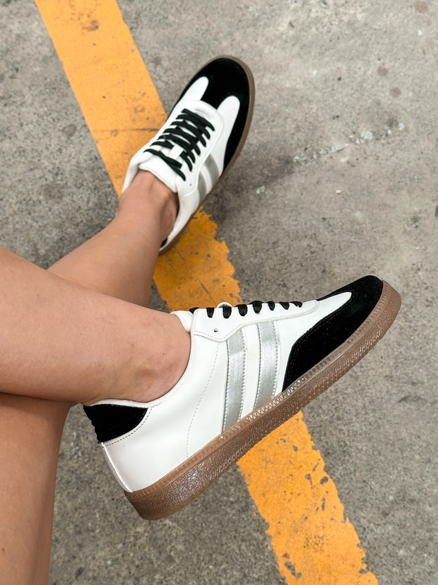 Sporty Valentina Black & Silver Sneakers