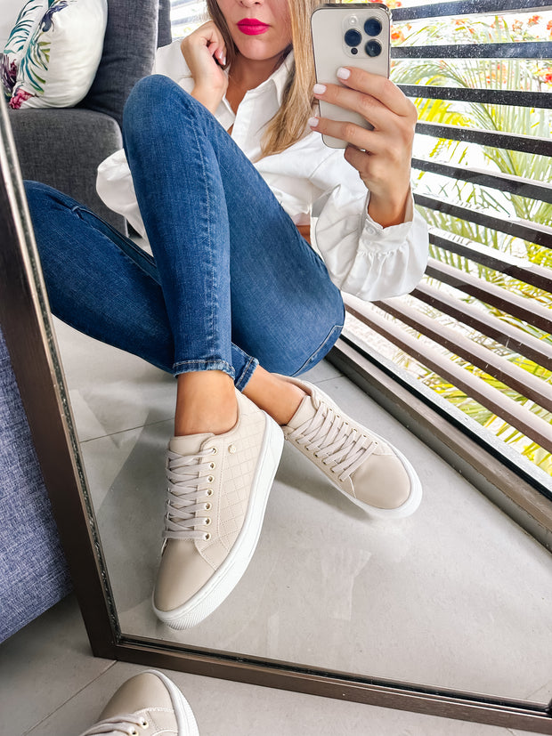 Reno Bold Square Nude Sneakers